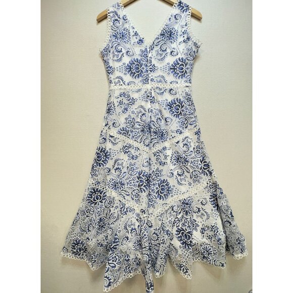 Taylor V-Neck Floral Printed Lace Midi Dress Womens 4 Blue White Sleeveless Chic - Picture 9 of 12